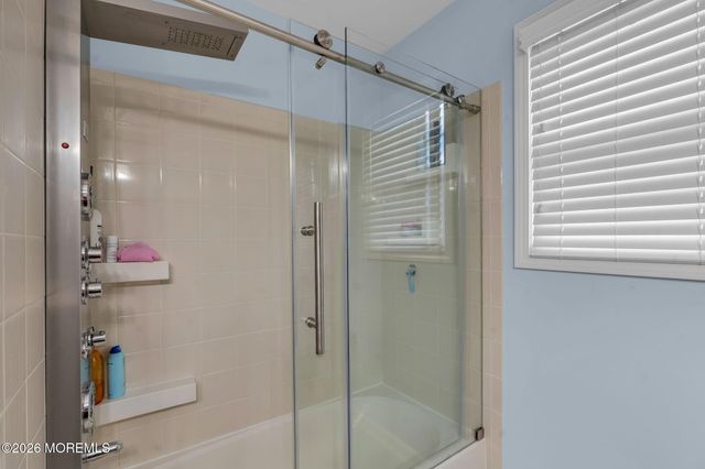 11 Colson Drive, Manalapan, NJ 07726