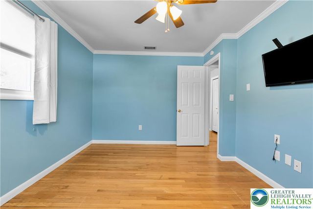 2740 Stonewood Drive, Hanover Twp, PA 18017