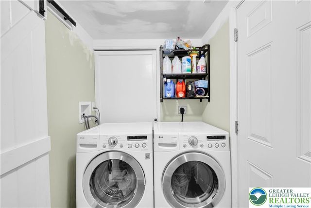 2740 Stonewood Drive, Hanover Twp, PA 18017