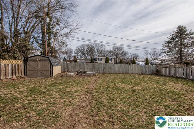 2740 Stonewood Drive, Hanover Twp, PA 18017