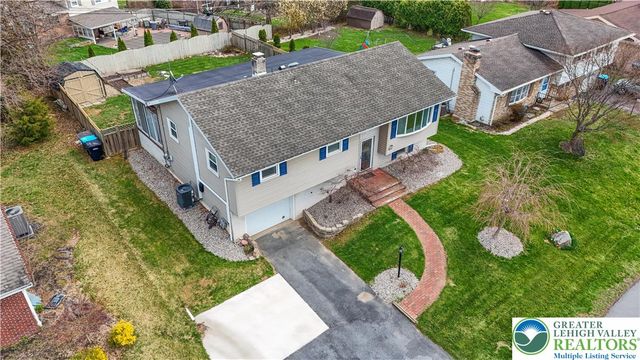 2740 Stonewood Drive, Hanover Twp, PA 18017