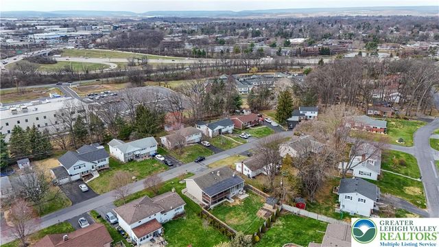 2740 Stonewood Drive, Hanover Twp, PA 18017