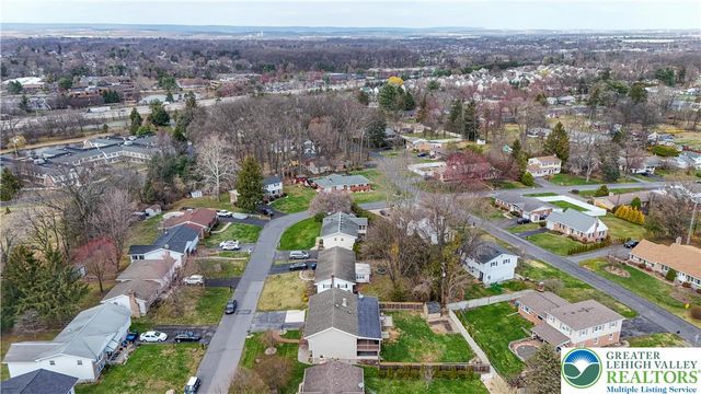 2740 Stonewood Drive, Hanover Twp, PA 18017