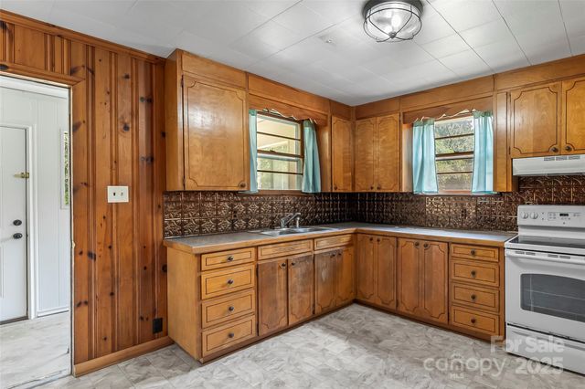 194 Virginia Drive, Marion, NC 28752