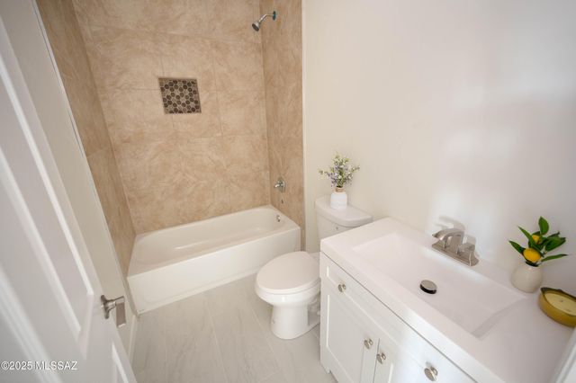 1723 Circulo Suecia, Rio Rico, AZ 85648