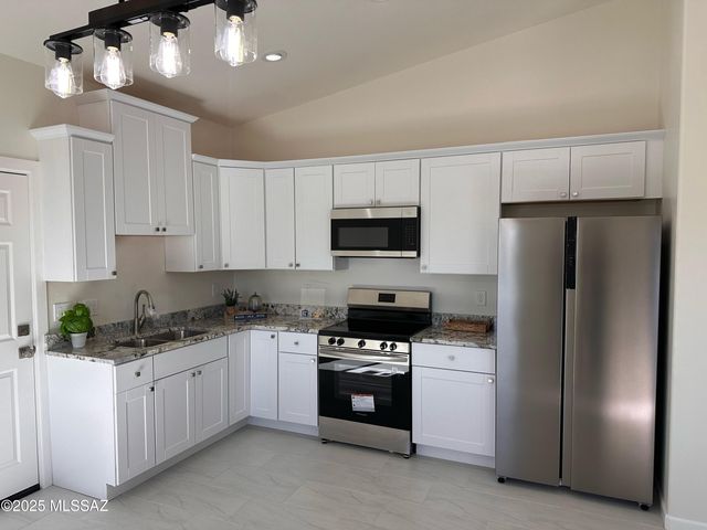 1723 Circulo Suecia, Rio Rico, AZ 85648