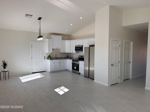 1723 Circulo Suecia, Rio Rico, AZ 85648