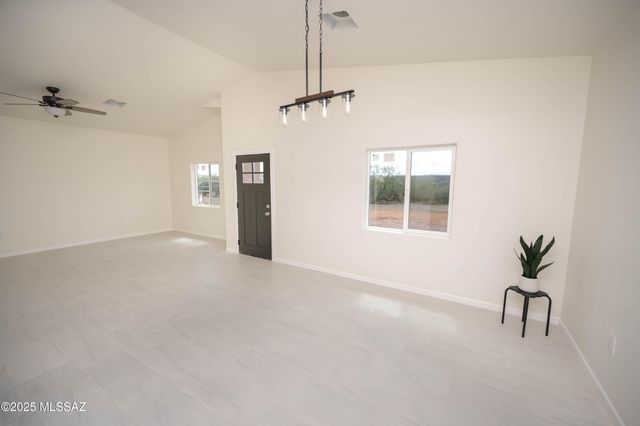 1723 Circulo Suecia, Rio Rico, AZ 85648