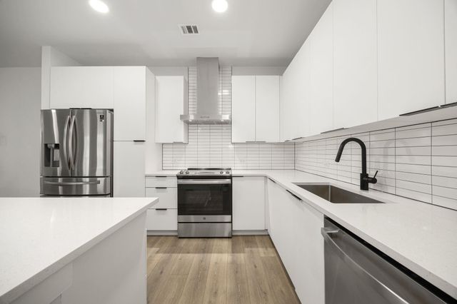 2220 Webberville RD 207, Austin, TX 78702