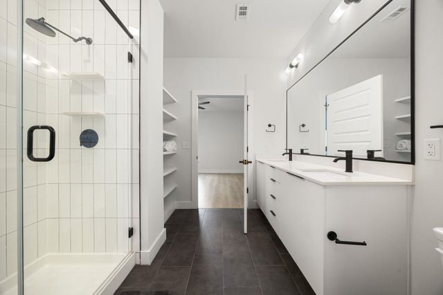 2220 Webberville RD 207, Austin, TX 78702