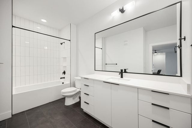 2220 Webberville RD 207, Austin, TX 78702