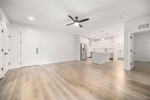 2220 Webberville RD 207, Austin, TX 78702