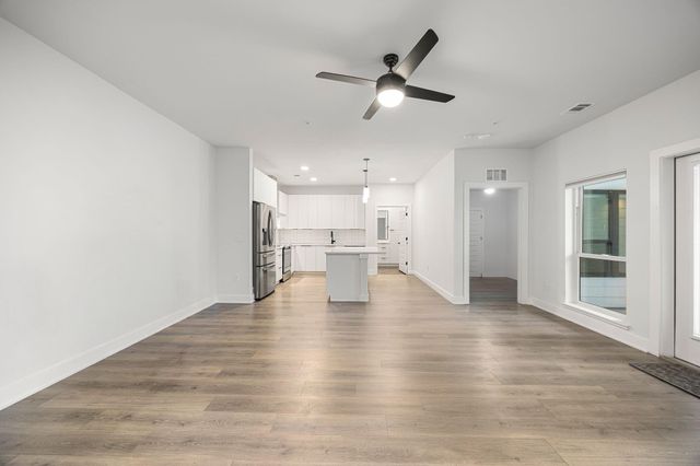 2220 Webberville RD 207, Austin, TX 78702