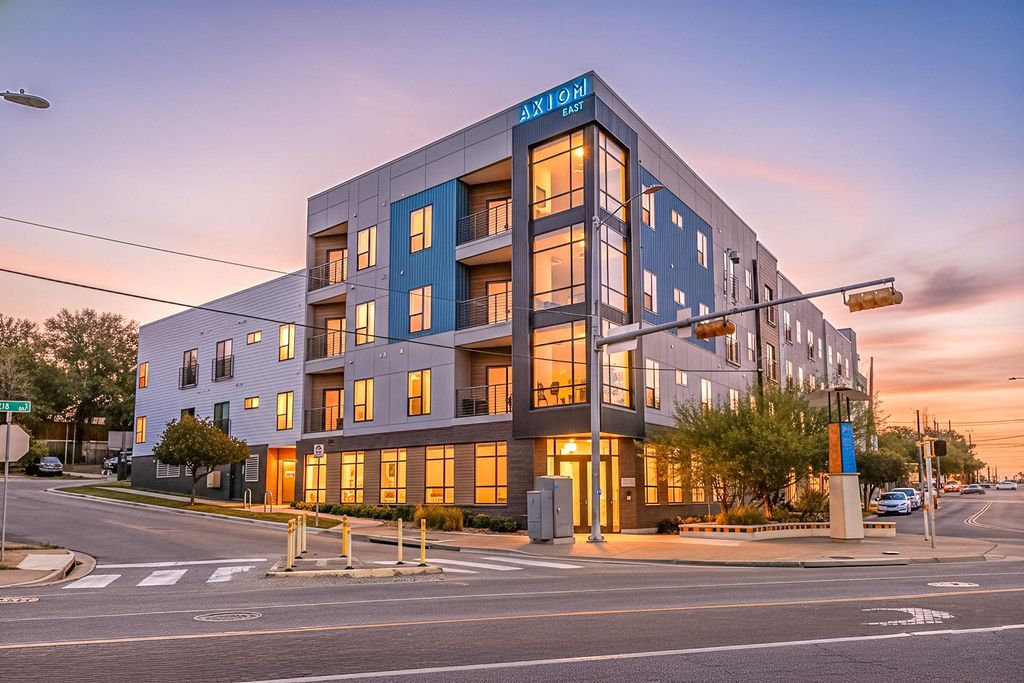 2220 Webberville RD 207, Austin, TX 78702