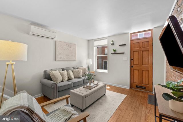 909 S STREEPER ST, Baltimore, MD 21224