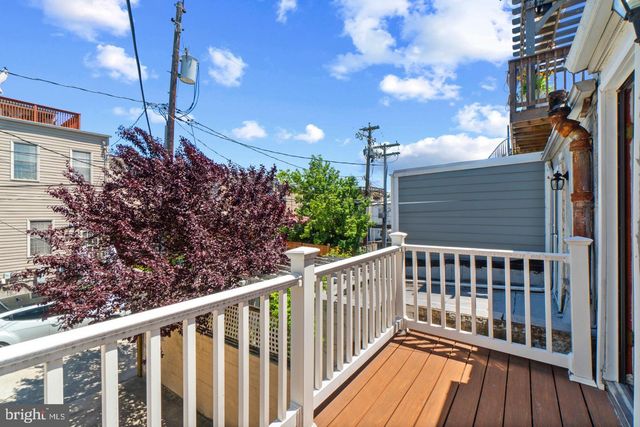909 S STREEPER ST, Baltimore, MD 21224