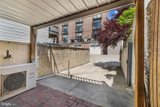 909 S STREEPER ST, Baltimore, MD 21224