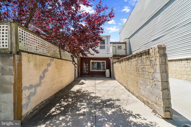 909 S STREEPER ST, Baltimore, MD 21224
