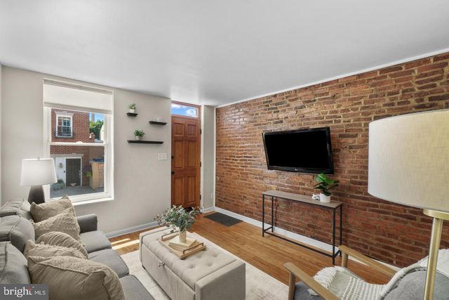 909 S STREEPER ST, Baltimore, MD 21224