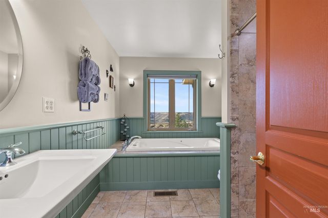 128 Canyon View Road, Kamiah, ID 83536
