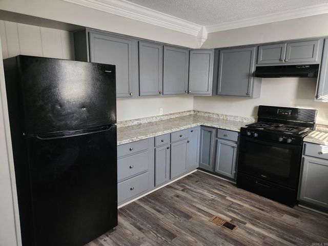 9105 W 36th Street, Little Rock, AR 72204