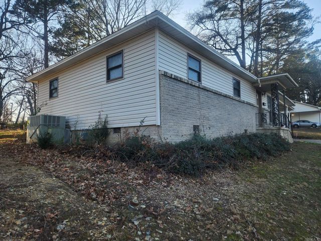 9105 W 36th Street, Little Rock, AR 72204