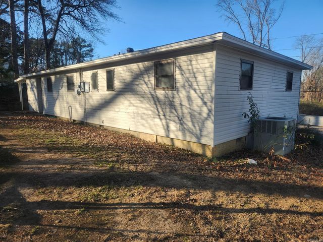 9105 W 36th Street, Little Rock, AR 72204