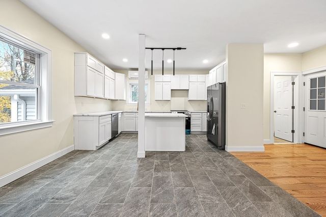 10 Beale Street, Worcester, MA 01606