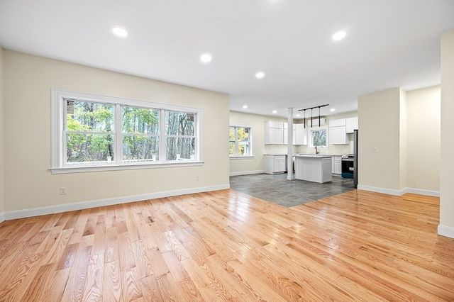 10 Beale Street, Worcester, MA 01606