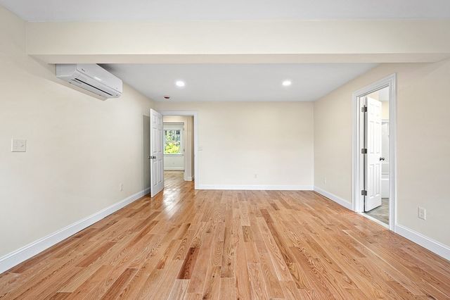 10 Beale Street, Worcester, MA 01606