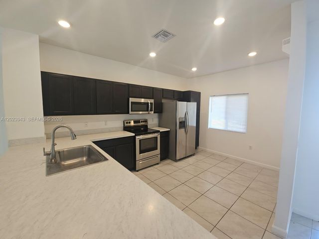 2944 NW 180th St 2944, Miami Gardens, FL 33056
