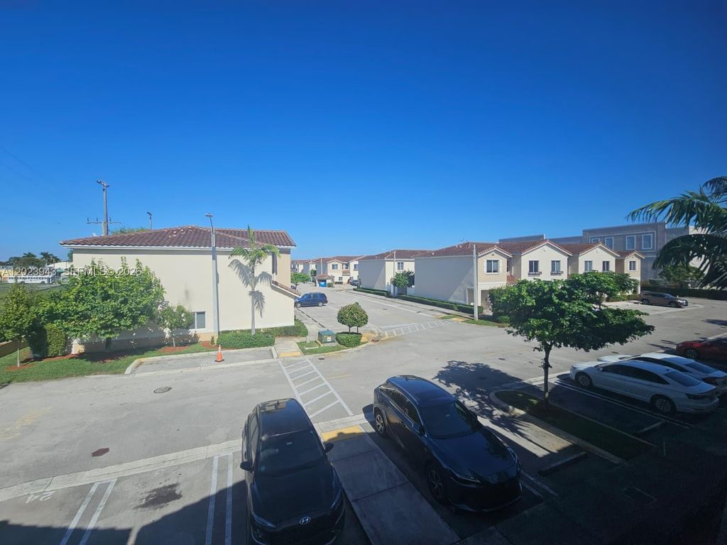 2944 NW 180th St 2944, Miami Gardens, FL 33056