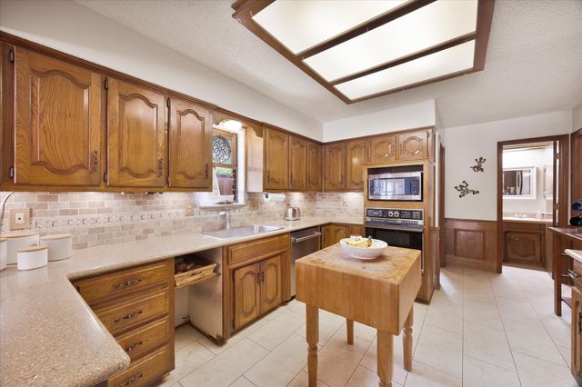 1601 Fairway Circle, Garland, TX 75043