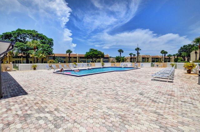 2340 SW 22 Avenue 312, Delray Beach, FL 33445