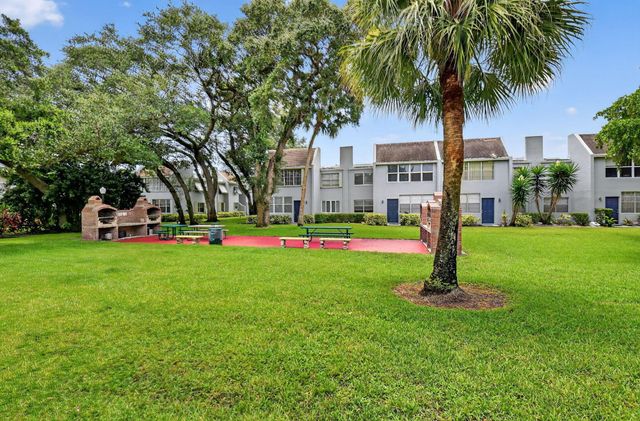 2340 SW 22 Avenue 312, Delray Beach, FL 33445