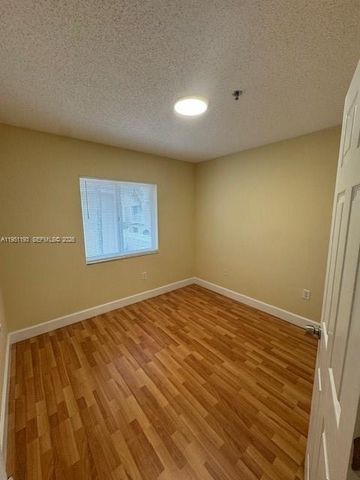 210 Riviera Cir 210, Weston, FL 33326