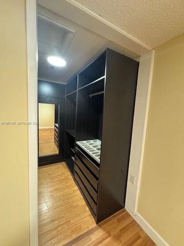 210 Riviera Cir 210, Weston, FL 33326