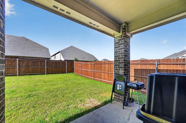 10121 High Grade Drive, Aubrey, TX 76227