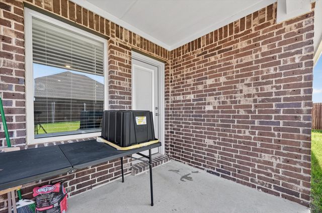 10121 High Grade Drive, Aubrey, TX 76227
