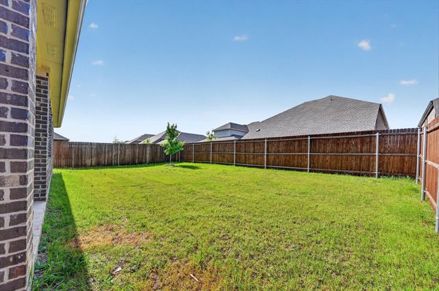 10121 High Grade Drive, Aubrey, TX 76227