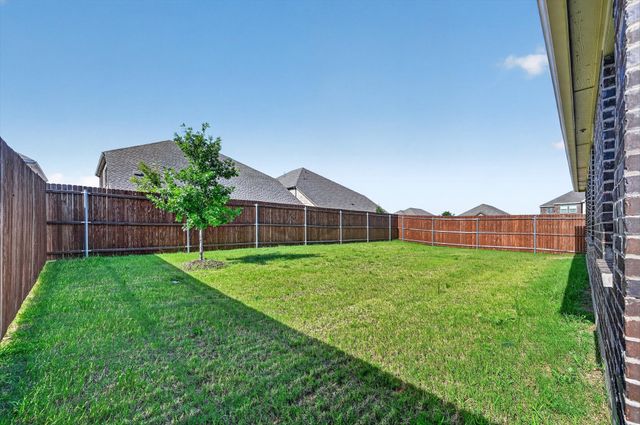 10121 High Grade Drive, Aubrey, TX 76227