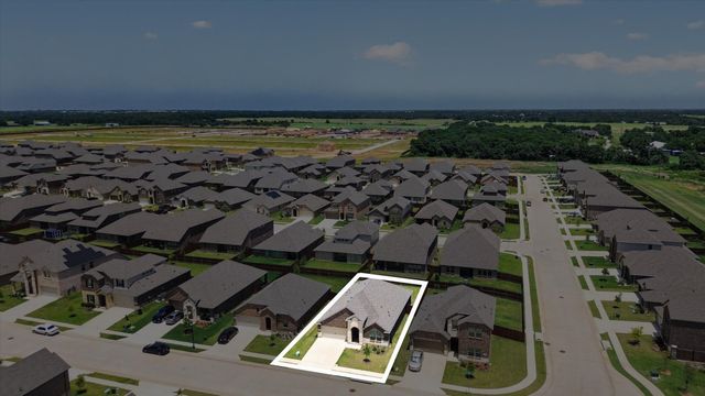 10121 High Grade Drive, Aubrey, TX 76227