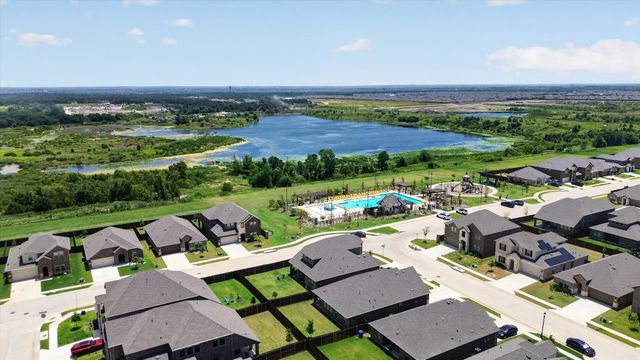 10121 High Grade Drive, Aubrey, TX 76227