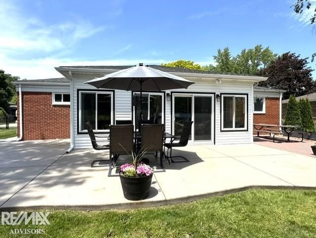 19314 Cooper Street, Clinton Township, MI 48038