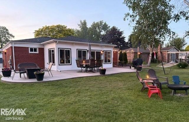 19314 Cooper Street, Clinton Township, MI 48038