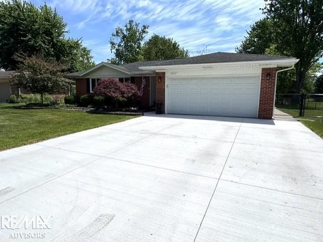19314 Cooper Street, Clinton Township, MI 48038