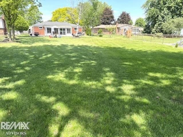 19314 Cooper Street, Clinton Township, MI 48038