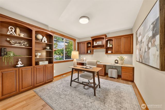 1760 30th Avenue NE, Issaquah, WA 98029