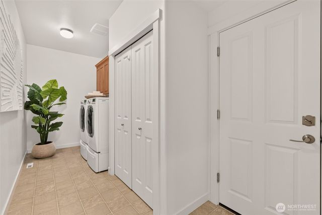 1760 30th Avenue NE, Issaquah, WA 98029