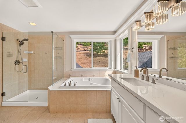1760 30th Avenue NE, Issaquah, WA 98029